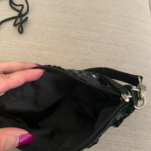 Elegant Black Sequin and Beaded Evening Bags - Picture 3 of 3